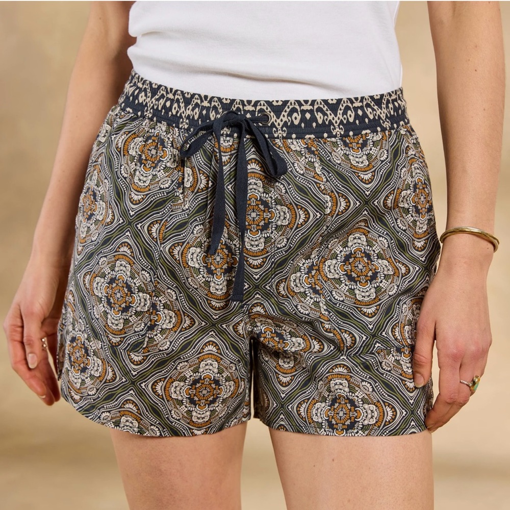NWT Sundance‎ Women’s  Comfortable Elastic Waist Shorts   Size XS